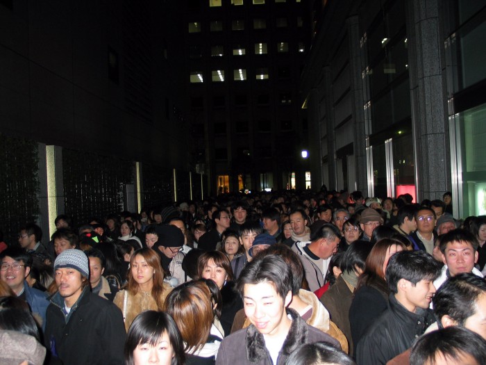 Tokyo Millenario: a large crowd waiting