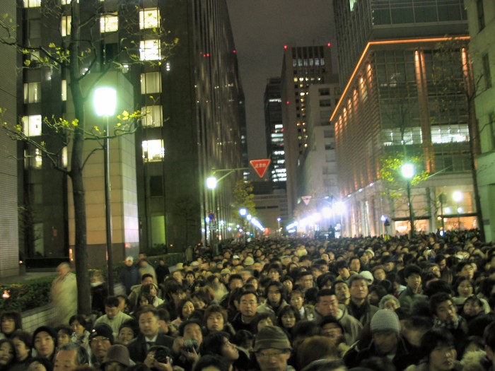 Tokyo Millenario: a large crowd waiting