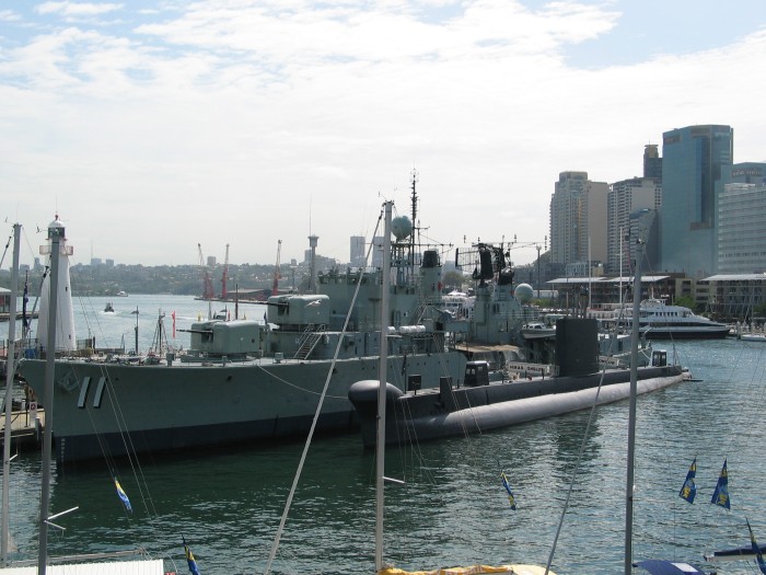 Daring class destroyer HMAS Vampire and Oberon class submarine HMAS Onslow