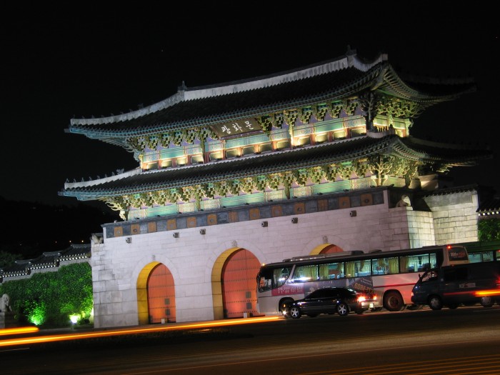 Gyeongbokgung Palace: Gwanghwamun gate