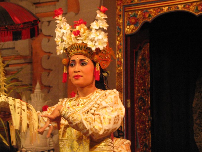 Tirta Sari Legong dance