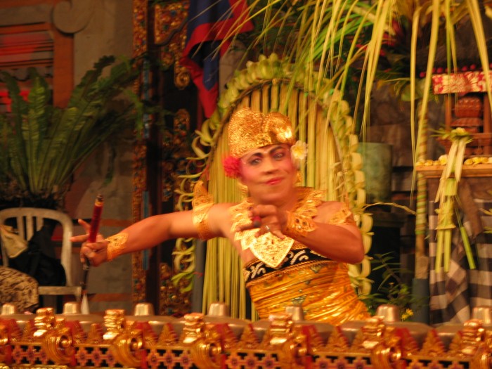 Tirta Sari Legong dance